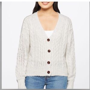 WYNTER Jayella V Neck Cropped Cardigan in Off-White